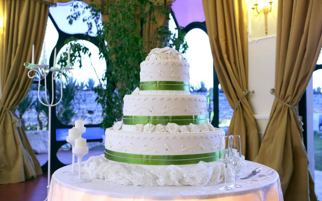 La torta nuziale: un momento importante durante un matrimonio